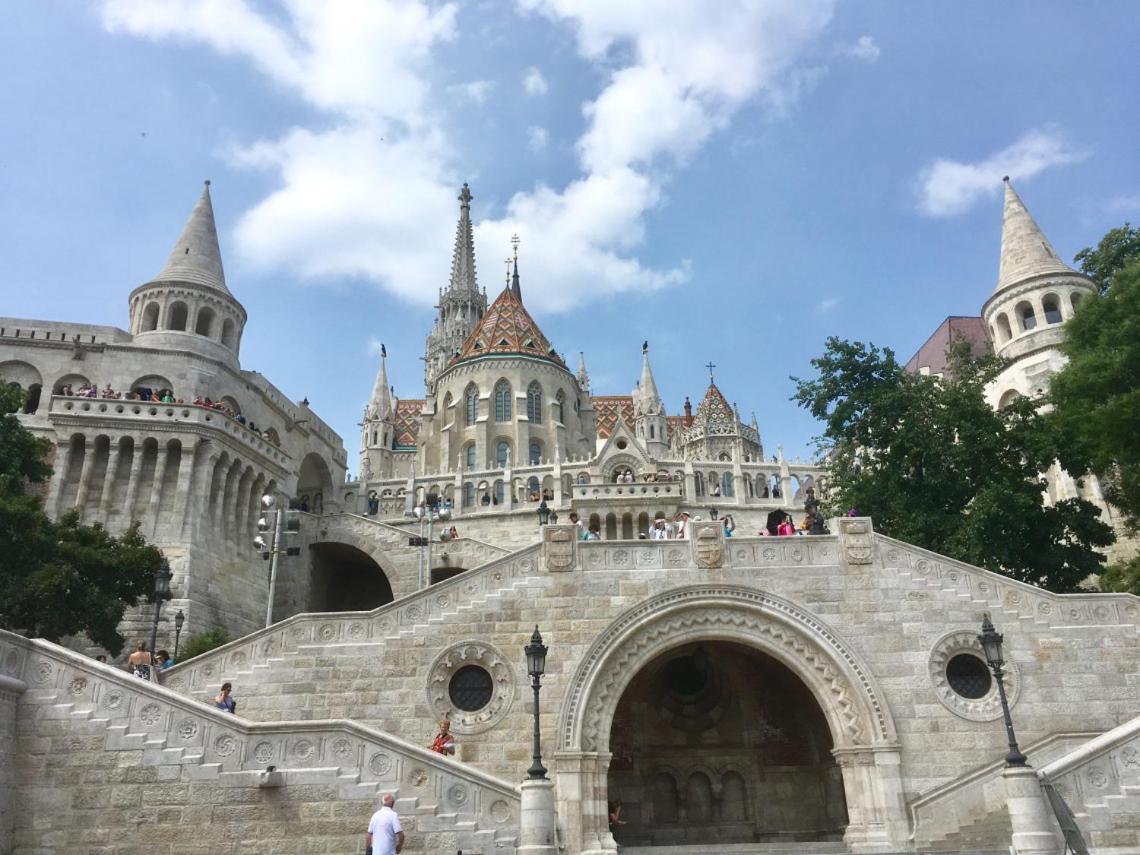 Iza-szondi Homes * Budapeste