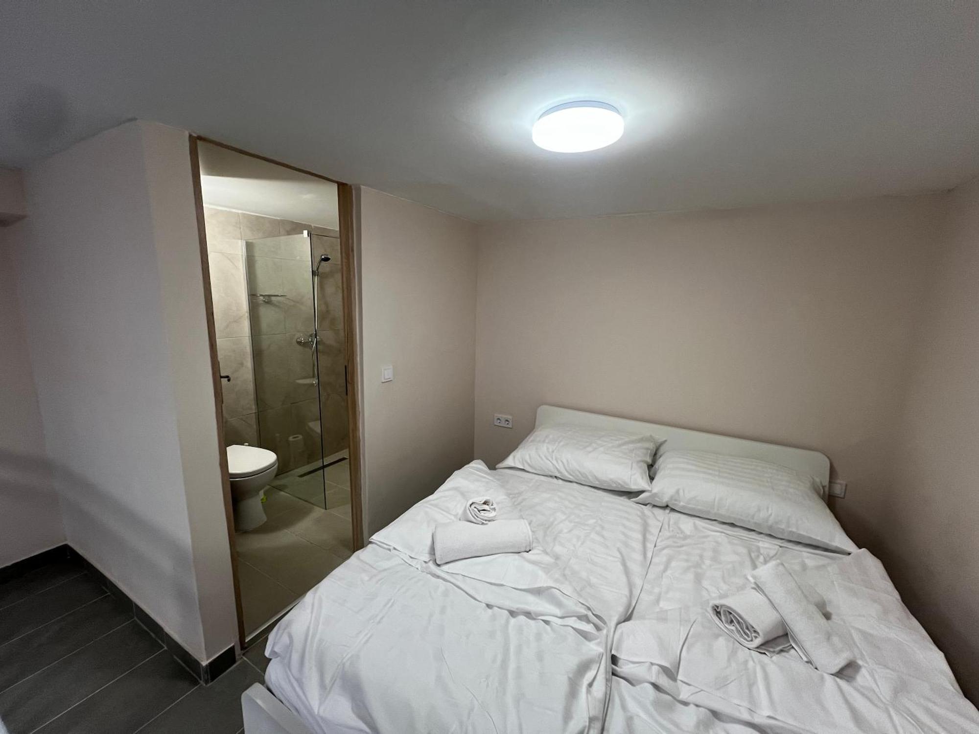 Iza-szondi Homes Apartamento *